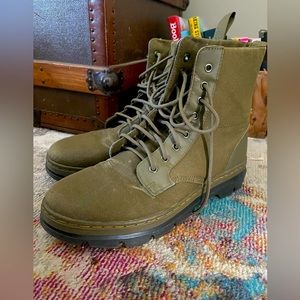 Dr. Martens mens Combs Nylon Grenade Green canvas book size 12